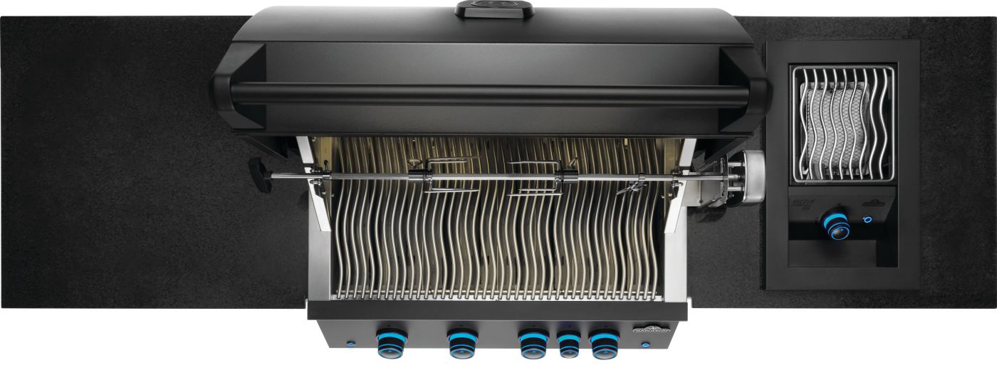 OASIS™ 300 Outdoor Kitchen, Built-in 700 Series 32