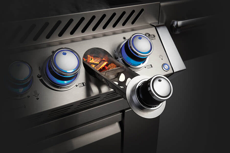 Built-in Prestige® PRO 825 RBI with Infrared Bottom and Rear Burners