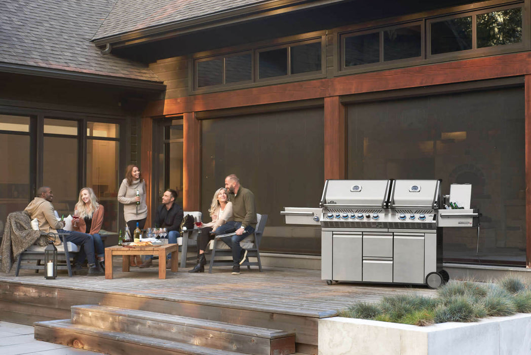 Napoleon Prestige® Pro 825 Rsbi With Power Side Burner, Infrared Rear & Bottom Burners
